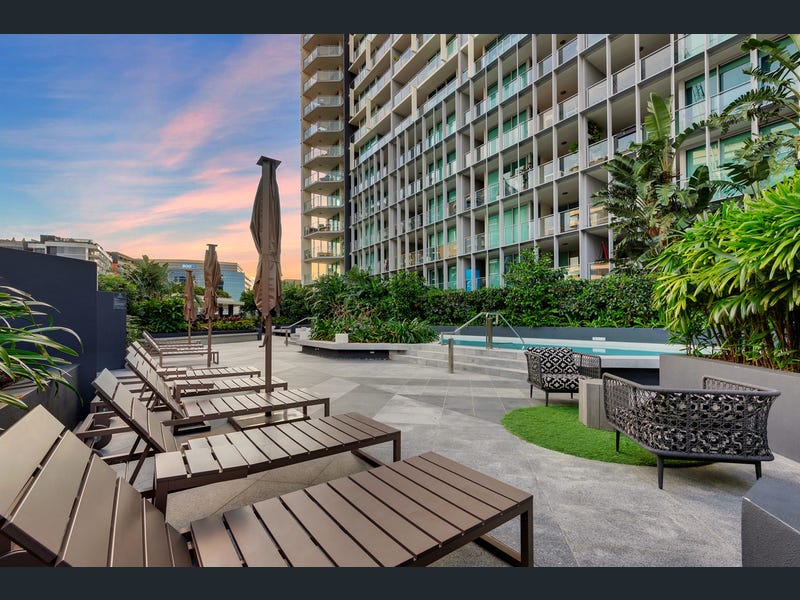 2206/30 Festival Place, Newstead  QLD  4006